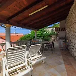 Ljubica Apartamento Kampor