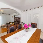 Ljubica Apartamento *