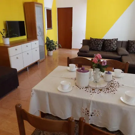 Ljubica Apartment *