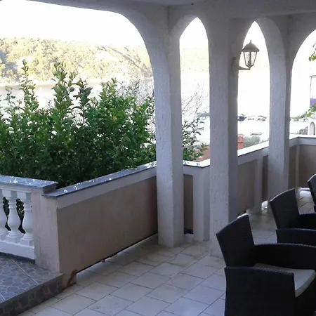 Ljubica Apartment Kampor